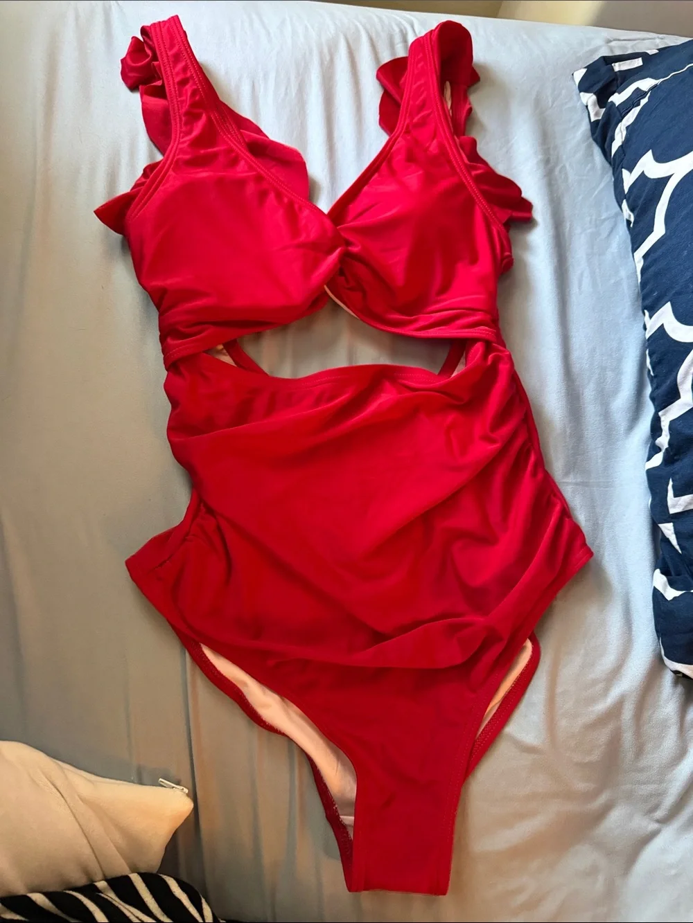 Chic Red Ruffle Cutout One-Piece Bathing Suit - Tummy Control